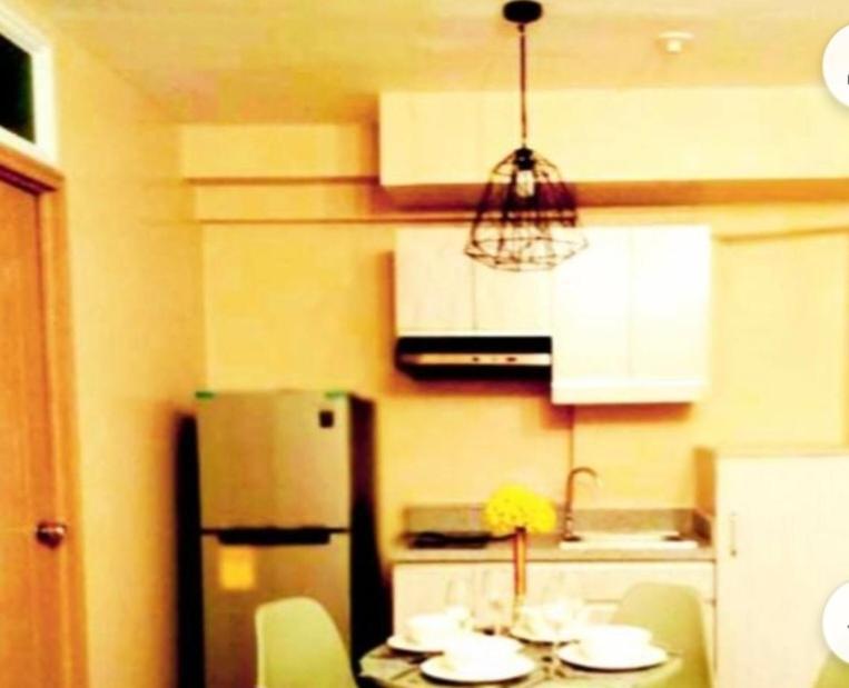 The Lancris Residences, 2 Bedrooms, 1 Bathroom, Living-Room, Kitchen & Pool Is Free Paranaque City Экстерьер фото